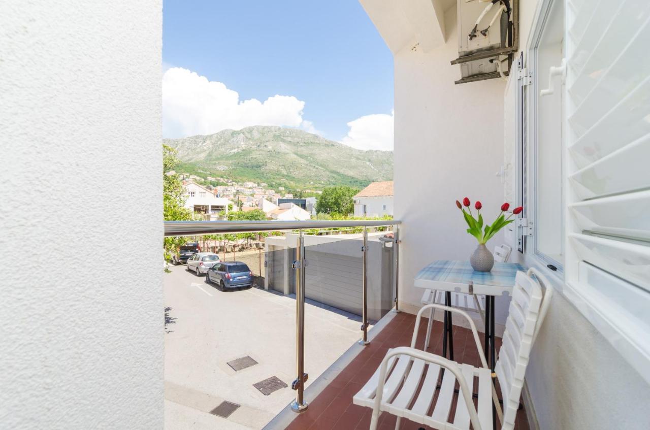 Rooms & Apartments Barisic Mlini Exterior photo