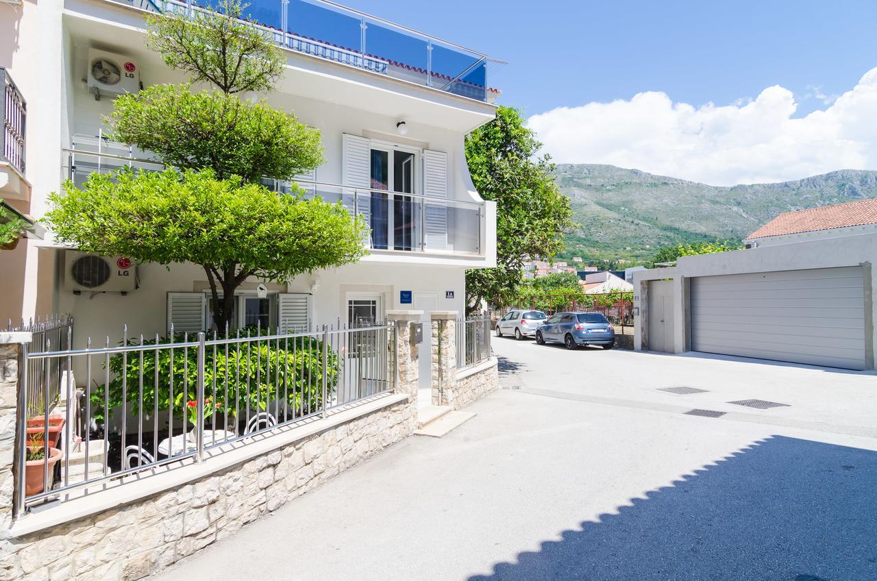 Rooms & Apartments Barisic Mlini Exterior photo